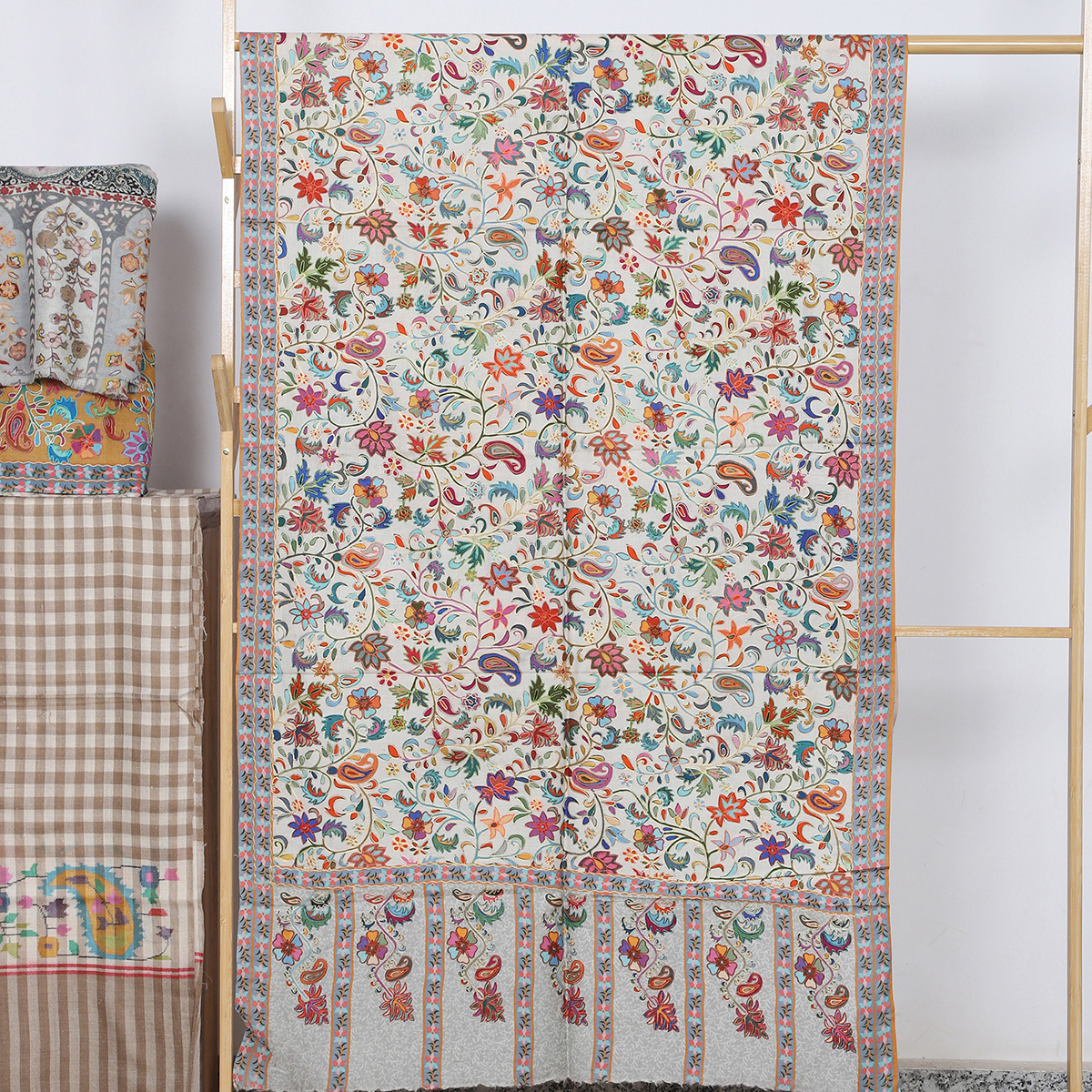 Kalamkari Beige Stole With Floral Motifs