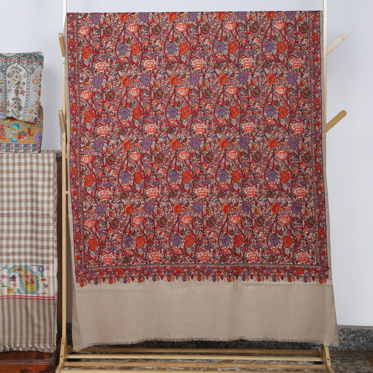Cream Jamawar Shawl With Floral & Motifs