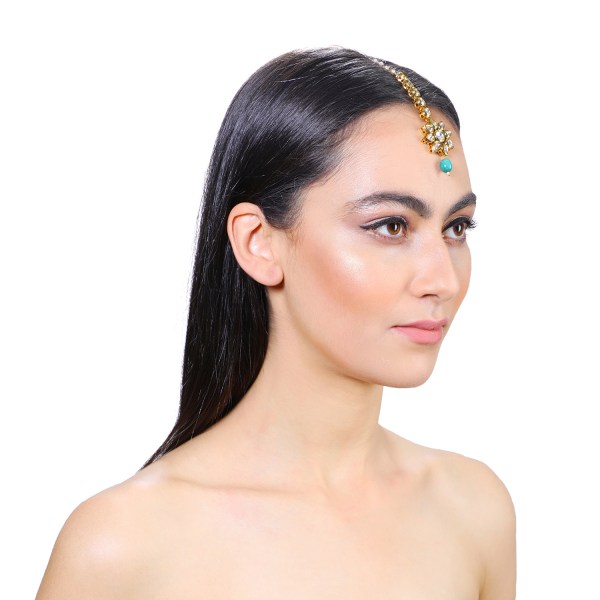 Gold Plated Flower Kundan  Maangtikka With Green Stone